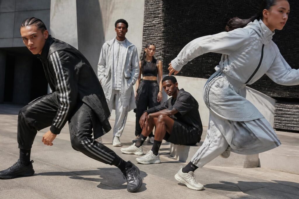 découvrez comment la collaboration adidas x révolutionne les codes du sport et du style en alliant performance et tendance pour un look unique et innovant.